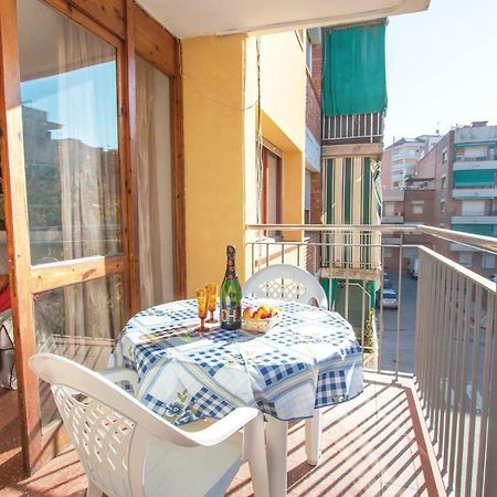 2 Bedroom Beautiful Apartment In Pineda De Mar Zewnętrze zdjęcie