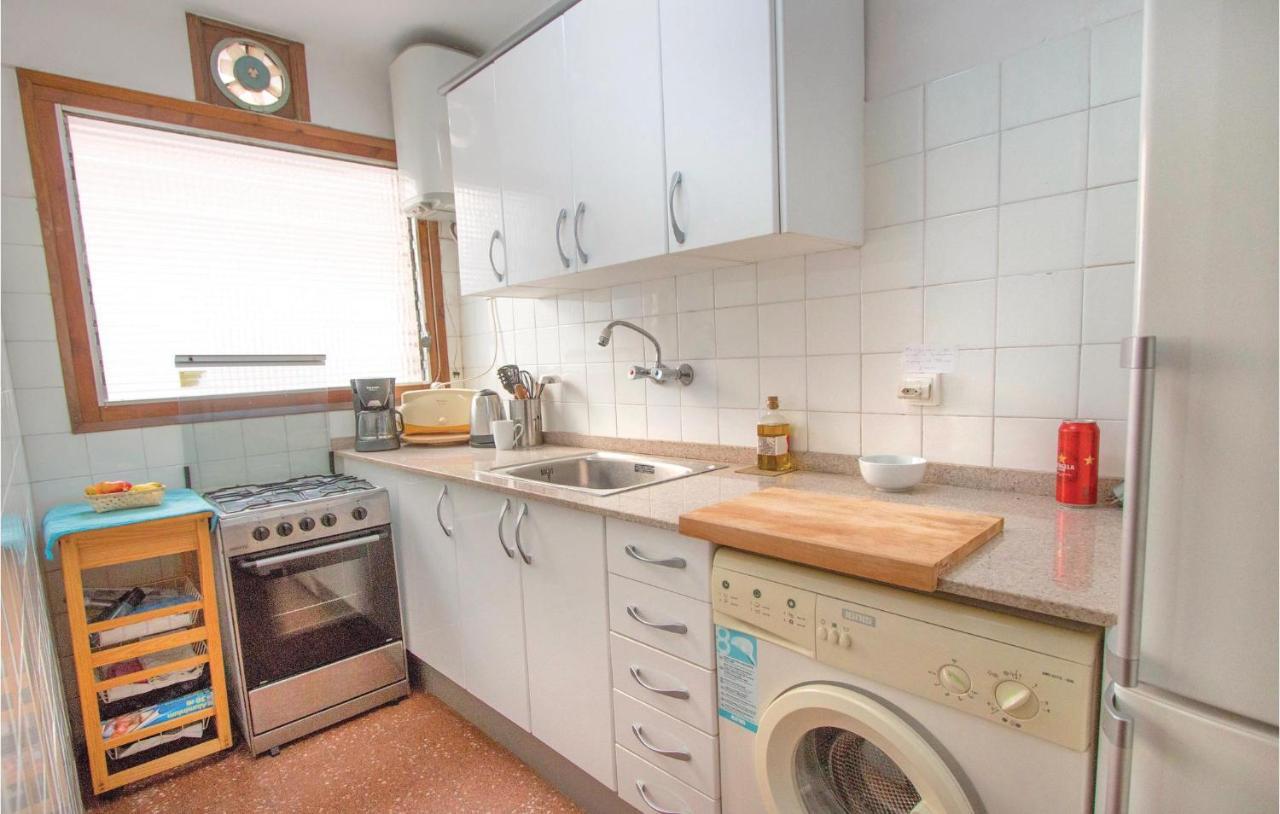 2 Bedroom Beautiful Apartment In Pineda De Mar Zewnętrze zdjęcie