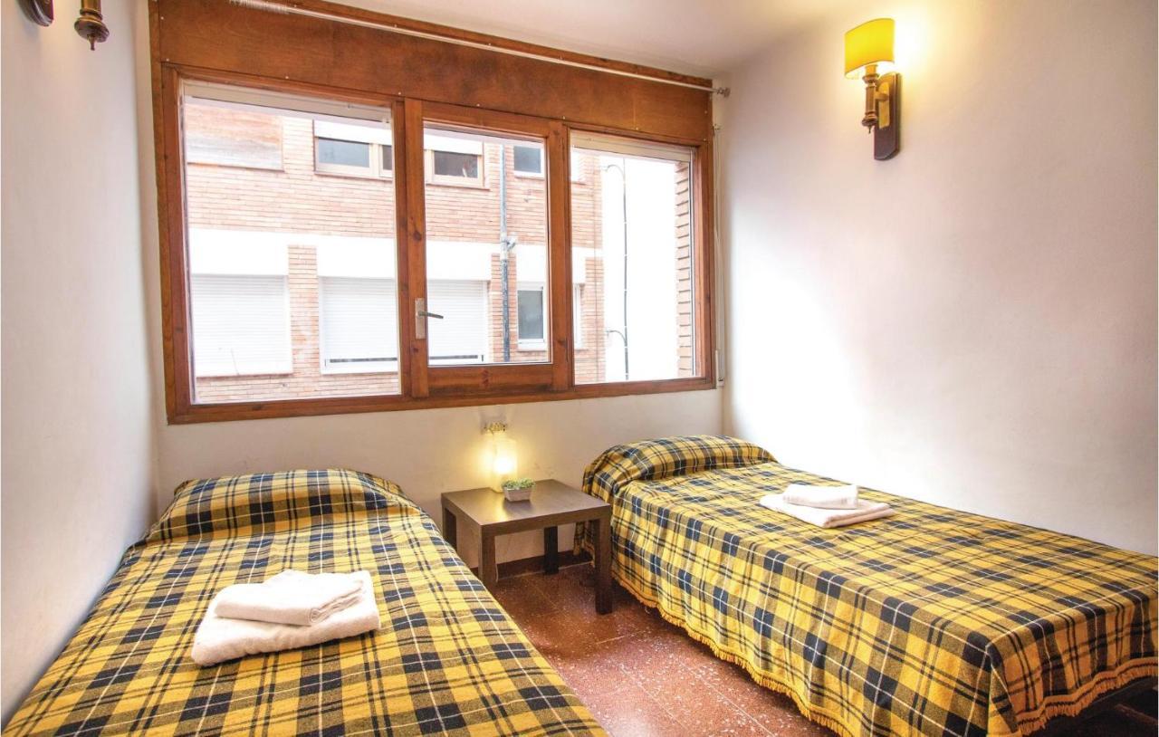 2 Bedroom Beautiful Apartment In Pineda De Mar Zewnętrze zdjęcie